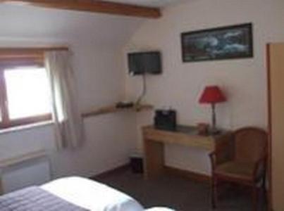 Logis - Auberge Du Colombier Guines Bagian luar foto