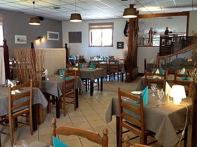 Logis - Auberge Du Colombier Guines Bagian luar foto